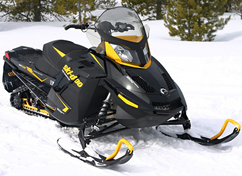 How To Buy The Best Snowmobile1.